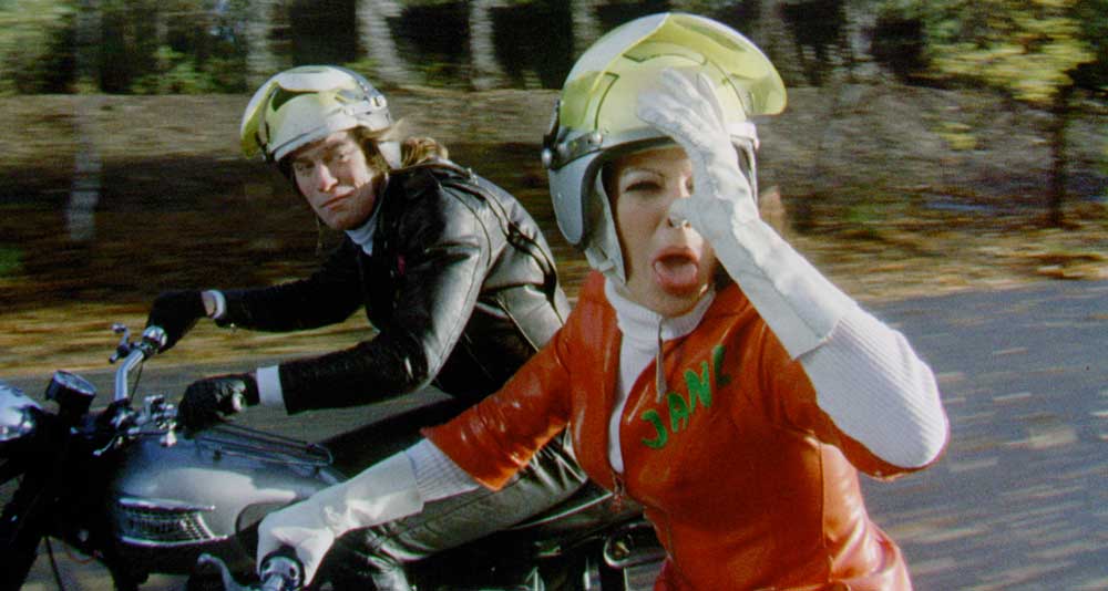 MV5BMWIwZmQ0M2UtZTJiOS00NTU2LWFkYmItODg5NjI3YTRmYWNhXkEyXkFqcGc@._V1_